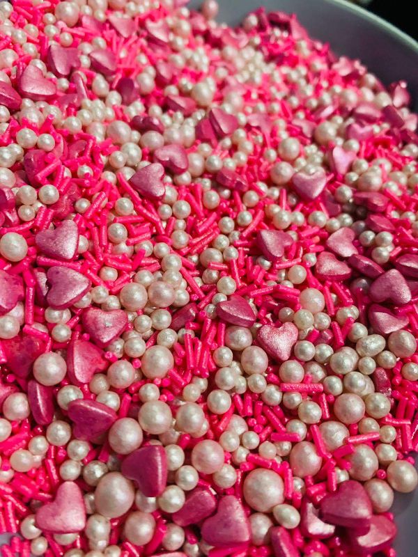 Pink and White Mixed Cake Sprinkle, Packaging Type : Plastic Packets