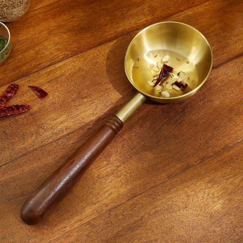 Brass Tadka Pan With Wooden Handle, for Cooking, Feature : Attractive Design, Fine Finished, Heat Resistance