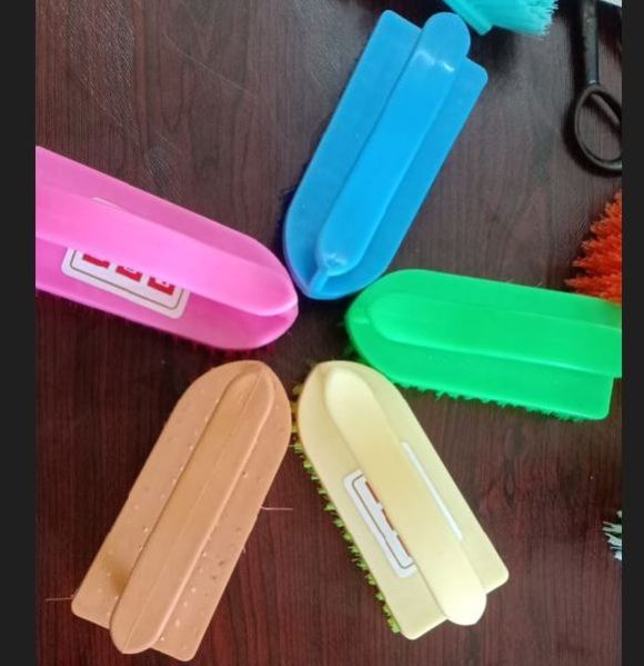 Hand Scrubbing Brush Press, Handle Material Plastic Kalyani