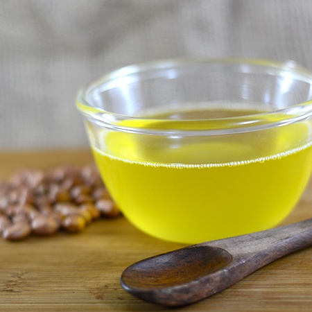 Natural groundnut oil, for Cooking, Packaging Type : Plastic Bottle, Plastic Can, Plastic Packet, Pouch