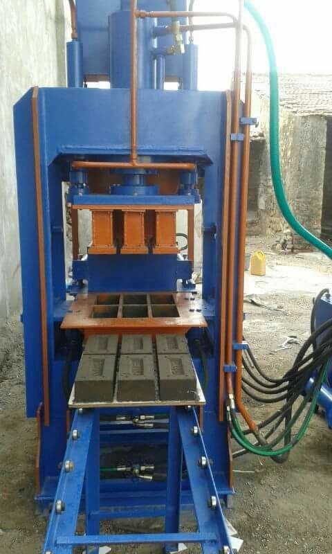 Blue Fully Automatic Flyash Brick Making Machine