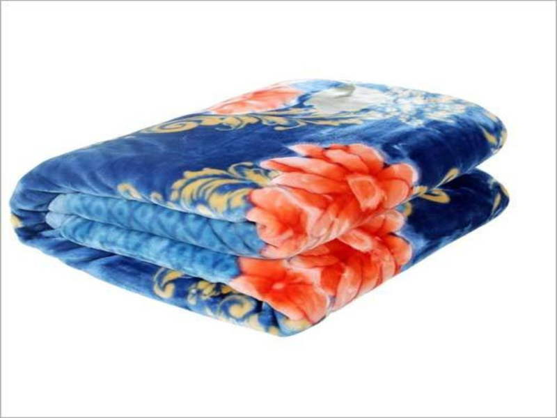 Multicolor Woolen Blanket, for Double Bed, Technics Machine Made at