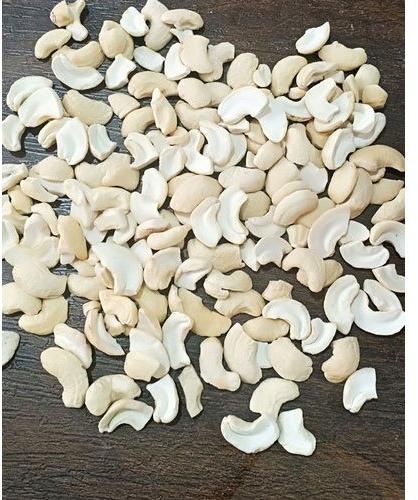 4 pieces cashew nut