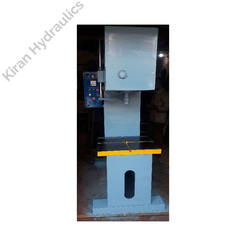C frame hydraulic press power machine, Certification : ISO 9001:2008 Certified