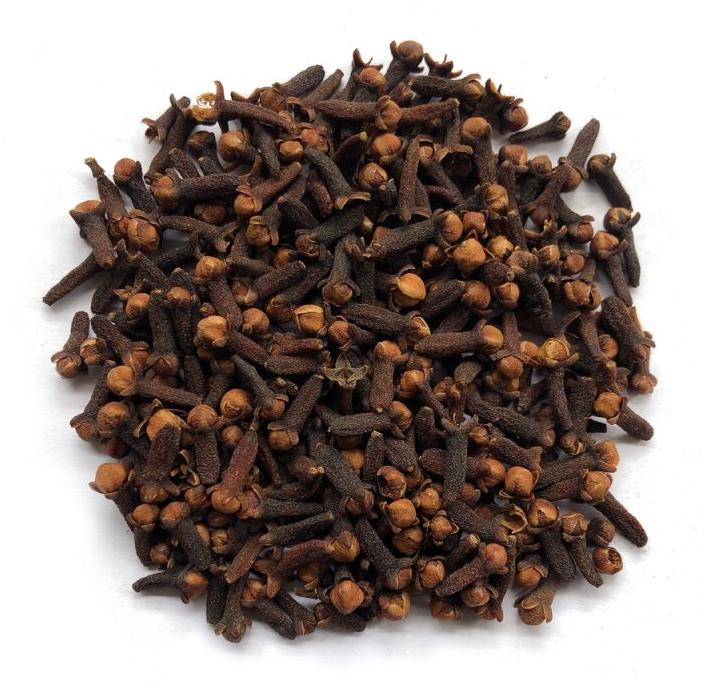 Brown Whole Natural Dry Cloves, Cardamom Size Available : 8 Mm