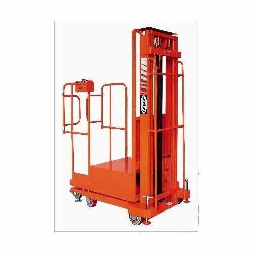 Telescopic Platform Stacker