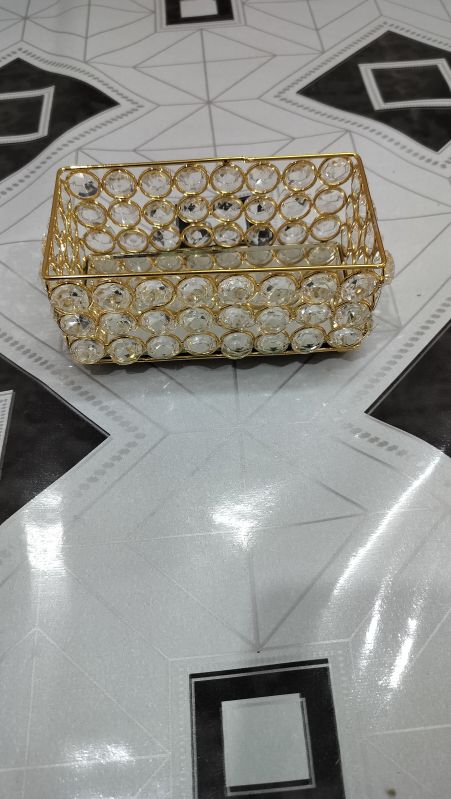 Gold 200wt Crystal Box, For Events Use, Size : 5 Inch