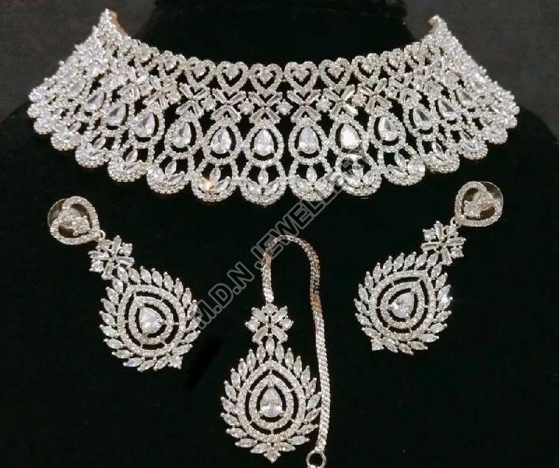 Diamond choker necklace deals with price