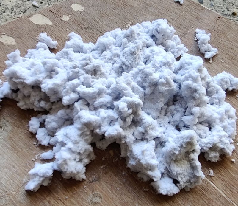 White cellulose fibre