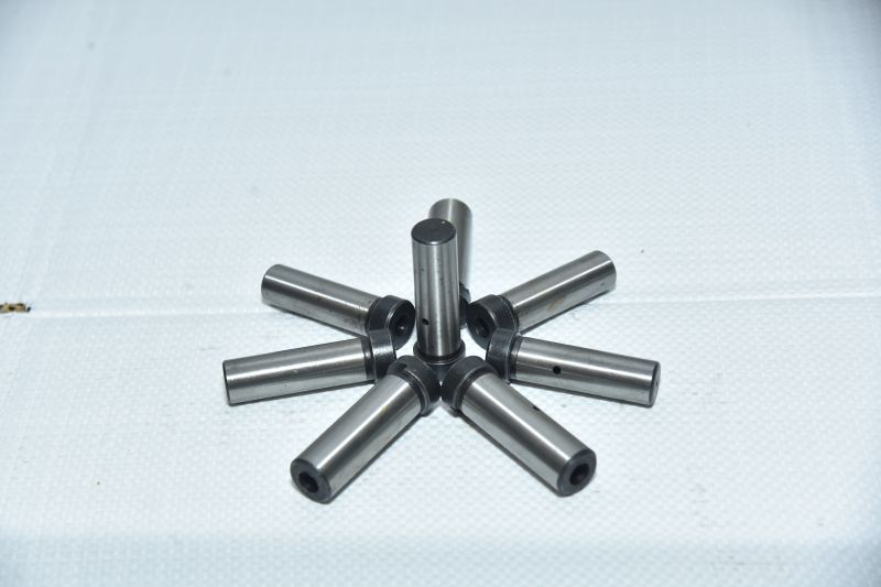 Diesel Cnc Metal Sri Voltas Forklift Link Pin, Feature : Low Maintenance, Prefect Ground Clearance, High Quality