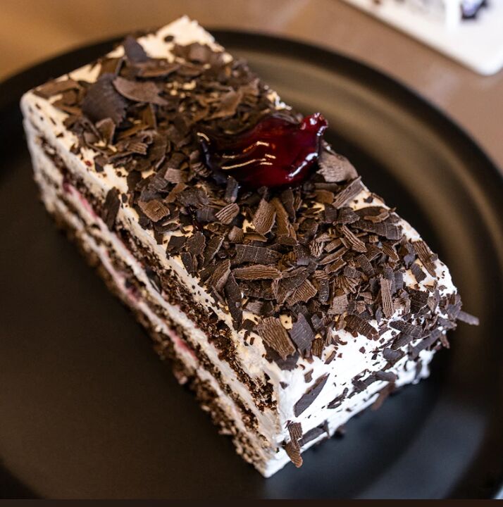 Black Forest Pastry, Shape : Rectangular