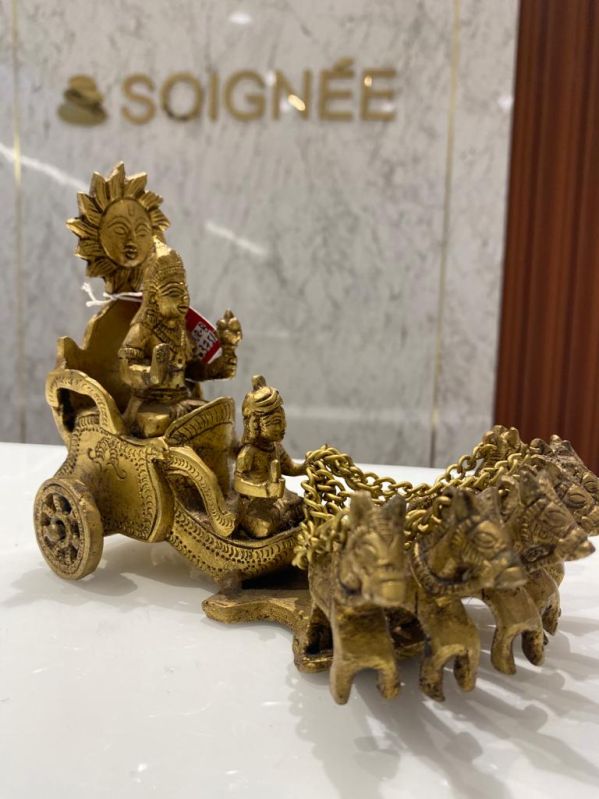 Plain Brass Arjun Rath Statue, for Interior Decor, Office, Home, Gifting, Religious Purpose, Packaging Type : Cardboard Box