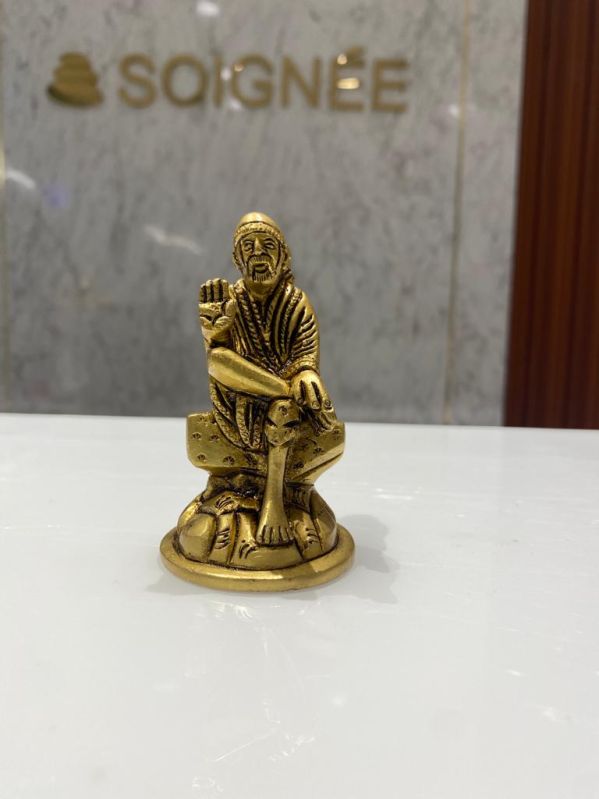 Plain Brass Sai Baba Statue, for Worship, Temple, Interior Decor, Office, Home, Gifting, Packaging Type : Cardboard Box