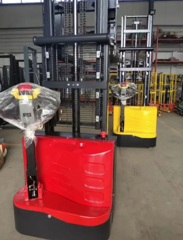 Fully Electric Stacker, for LOADING, Packaging Type : MATERIAL MOMENTS