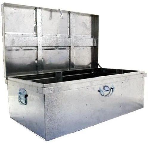 Plain 42X30 Inch Steel Trunk, Feature : Accurate Dimension, Attractive Designs, Quality Tested