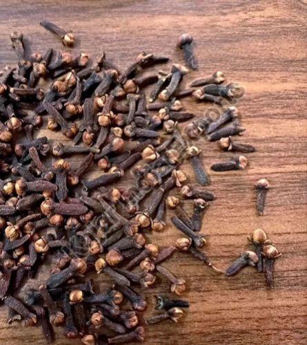 Light Brown Organic Cloves, for Cooking, Packaging Type : Gunny Bag