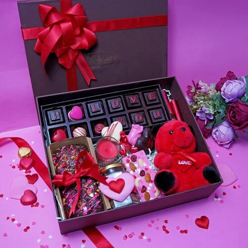 Valentine Day Chocolate Gift Hamper Set, Color : Brown `
