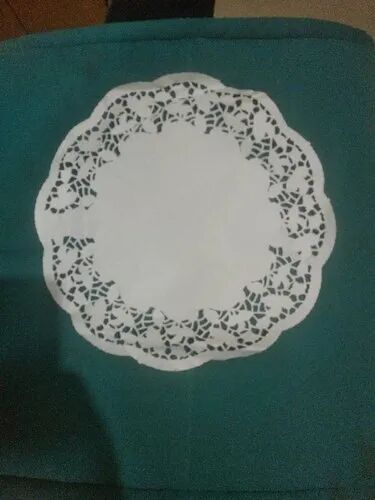 WHITE Paper Doilies