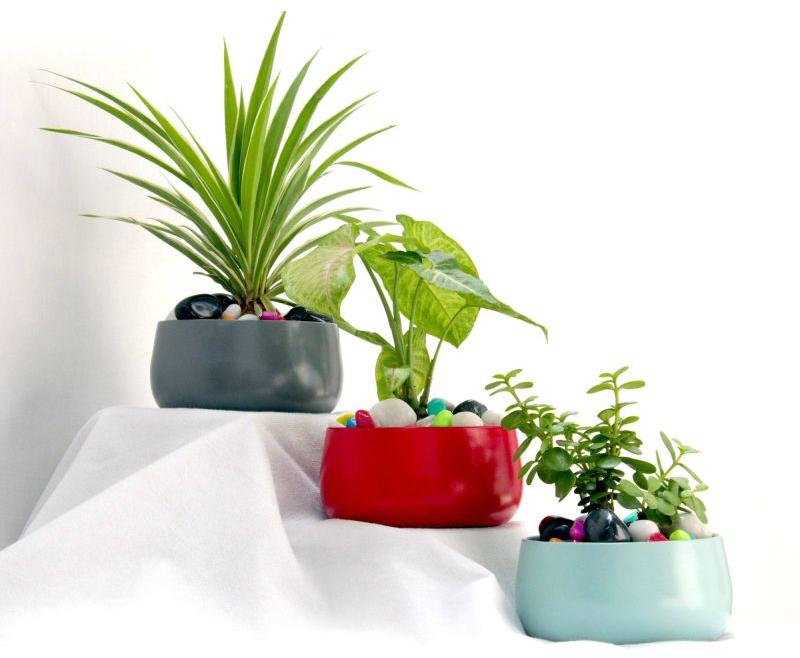 Polished Metal Indoor Flower Pots, for Decoration, Planting, Feature : Attractive Pattern, Dust Free