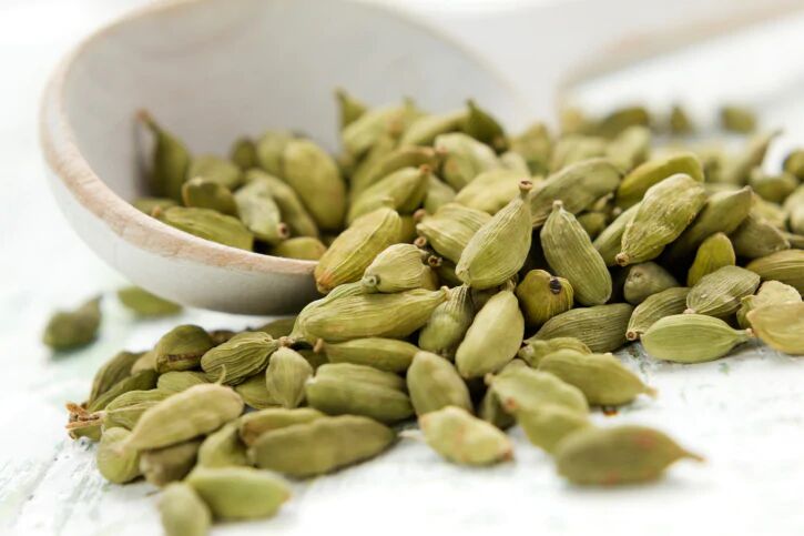 Small Cardamom, Form : Pods