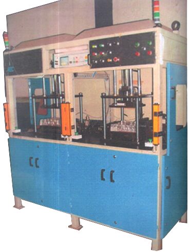 Dry leak testing machine