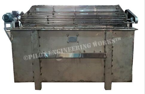 Pilot Stainless Steel 304 Grade Hosiery Dyeing Winch Machine, Capacity : 350 Kg
