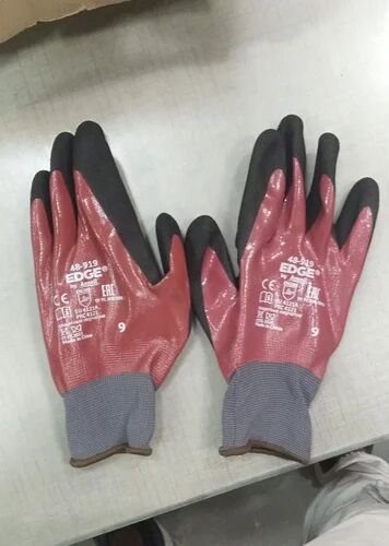 Black cut resistant gloves, Size : Medium