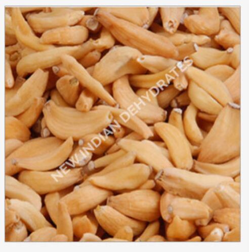 dehydrated garlic flakes