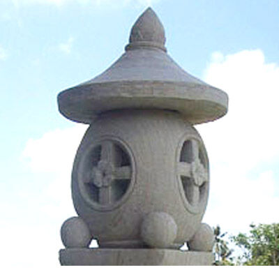 Beige White Stone Lamp Post