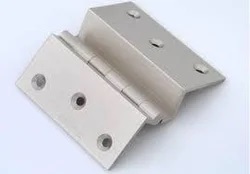 Brass W Hinges, Packaging Size : <10 Piece