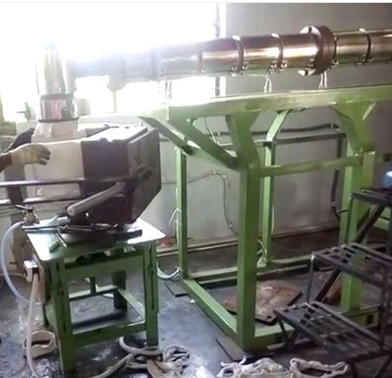 Plastic Bottle and Can making machine with Moulds