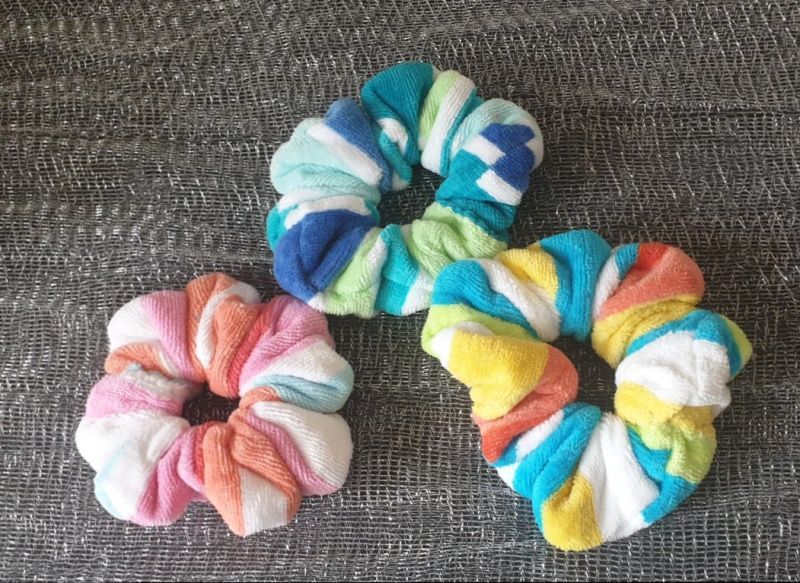 Multicolor Turkish scrunchies, for Hair application, Pattern : Plaint
