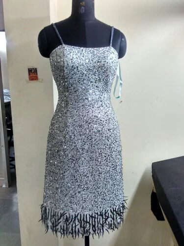 One piece dress, Pattern : Plain