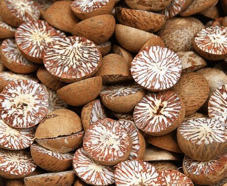 Split Betel Nut, Feature : Gluten Free, Safe To Consume