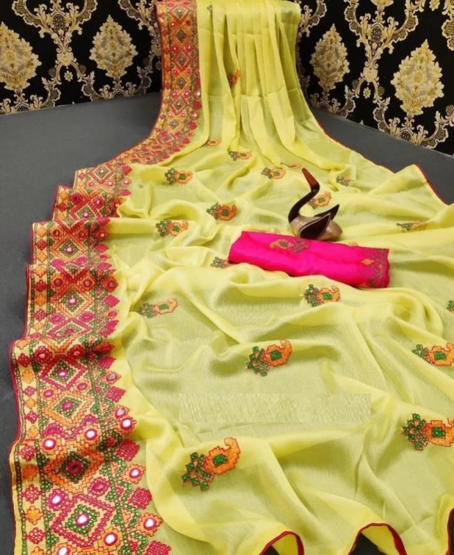 Kashmiri Saree, Feature : Anti-Wrinkle, Comfortable, Easily Washable, Embroidered, Impeccable Finish