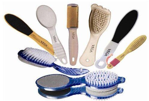 Vega Hair Brushes, Color : White, Blue, Yellow Etc
