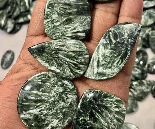 Green Natural Seraphinite Gemstone