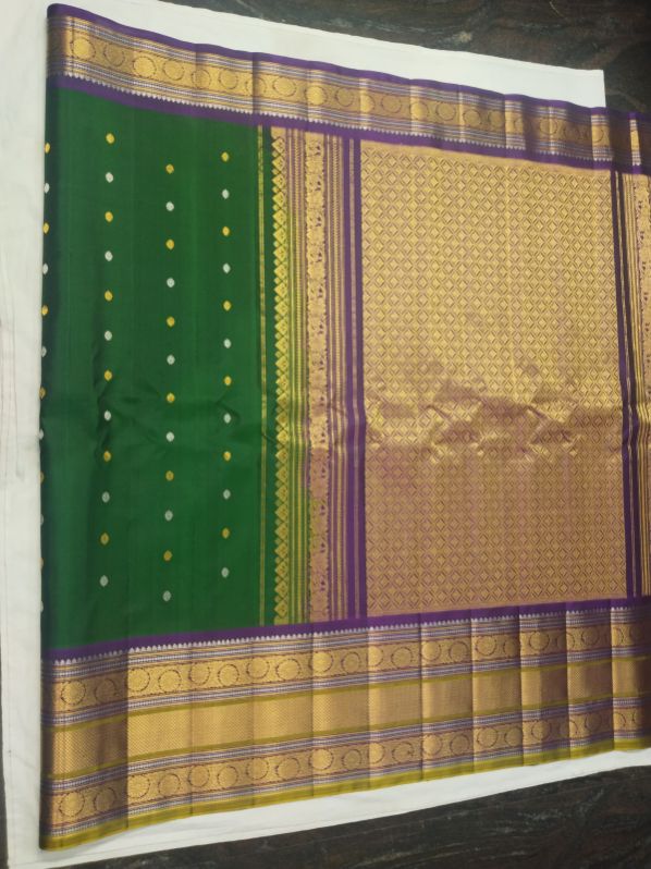 Checked Silk Kanchi Pattu Saree, Feature : Dry Cleaning