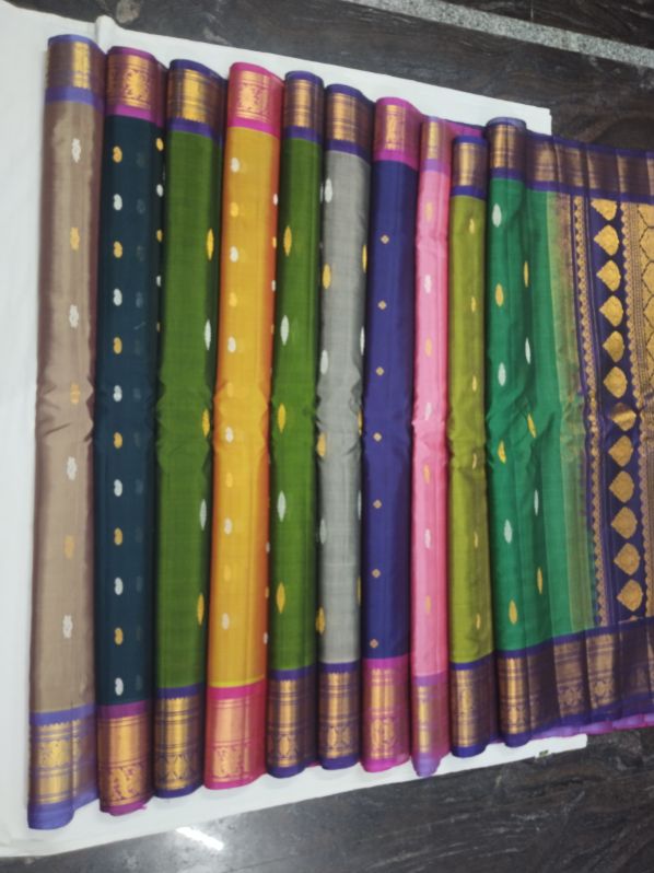 Handloom gadwal cotton sarees, for Dry Cleaning, Pattern : Plain butties