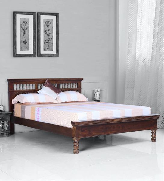 Polished Wooden Queen Size Bed, for Hotel, Home, Specialities : Quality Tested, Fine Finishing