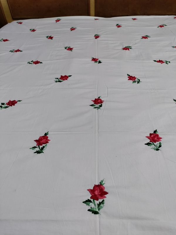 Hand Embroidered Bed Sheets Fabric, Technics : Handloom