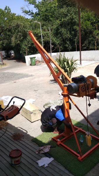 Mini Crane 350KG, for Construction, Feature : Customized Solutions, Easy To Use, Heavy Weight Lifting
