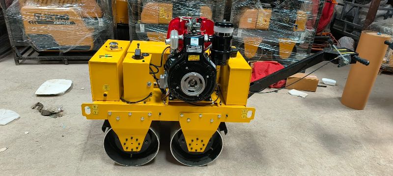 Subhi Yellow 550kg Cast Iron Walk Behind Roller Yh600, For Soil Compaction, Fuel Type : Diesel