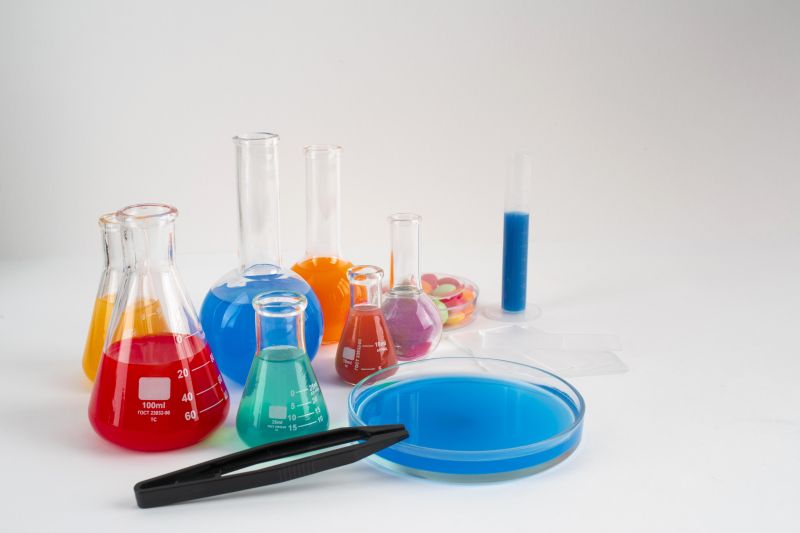 Powder Coated Laboratory Chemicals, for Colleges, API Injections, Hospital, Style : Processed