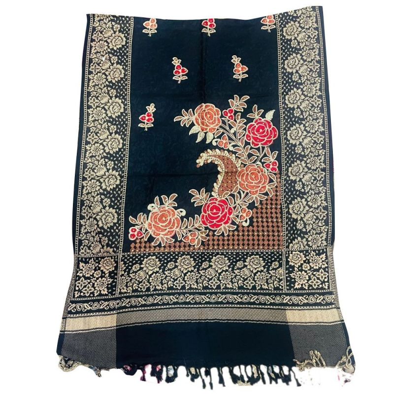 Woolen Embroidered Ladies Kashmiri Shawl, Technics : Machine Made