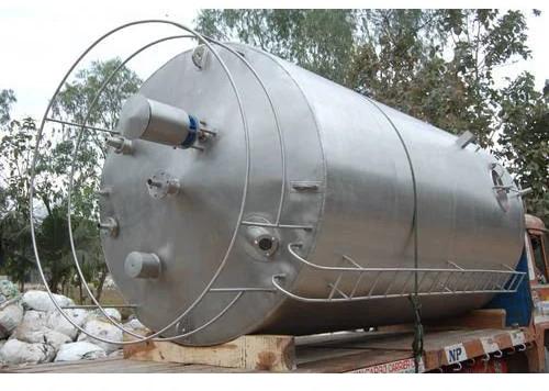 Polished Stainless Steel Milk Storage Tank, Capacity : 5000-10000L