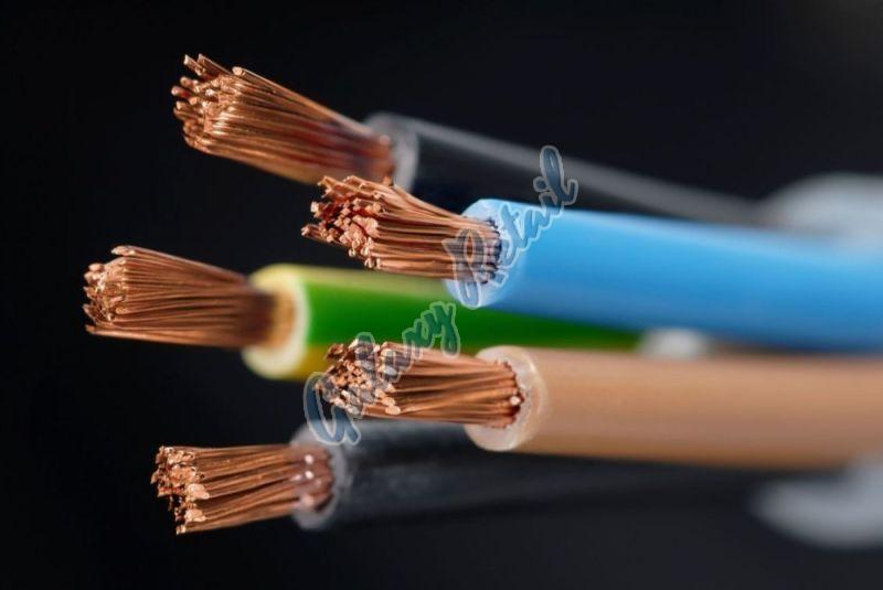 Heavy Duty Copper Cable, For Electrical Goods, Feature : Water Proof, Quality Assured, High Tensile Strength