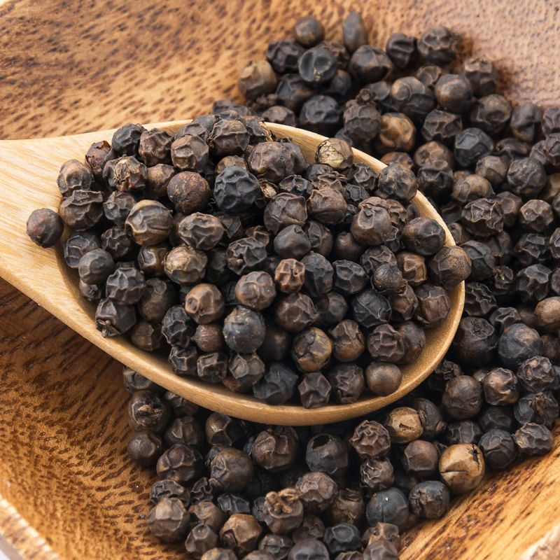 Natural Black Pepper Seeds, for Cooking, Grade Standard : Food Grade