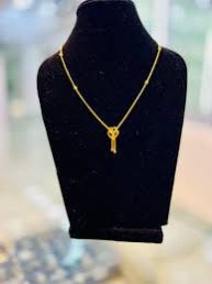 Ladies Gold Pendant