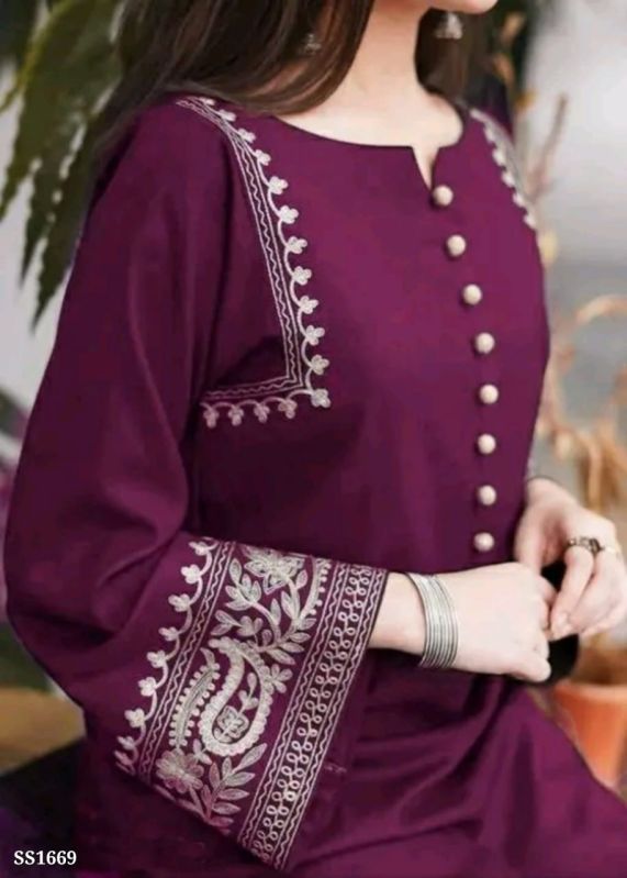 Aari Work Kurta Set